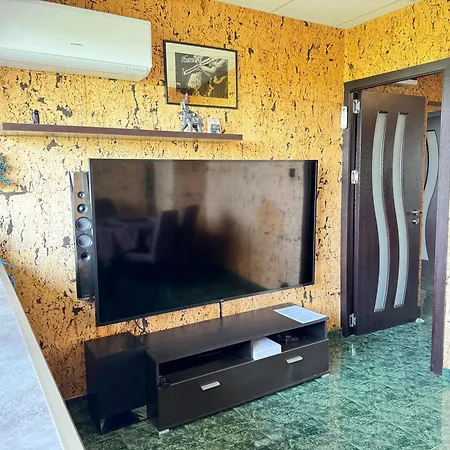 דירה Infinity Is The