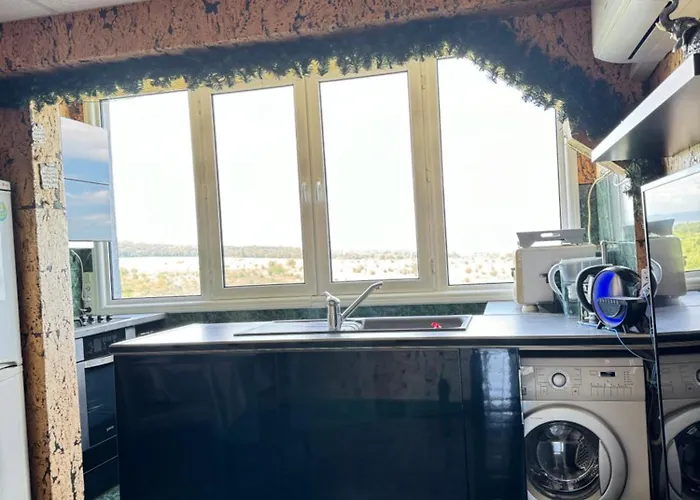 Infinity Is The דירה בורגאס