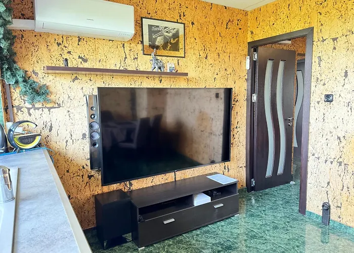 דירה Infinity Is The